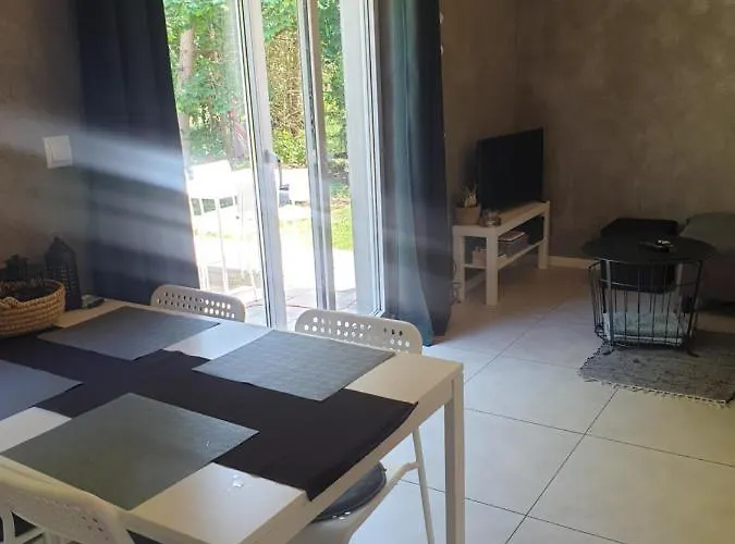 Siedlisko Na Ustroniu Hébergement de vacances Sasino